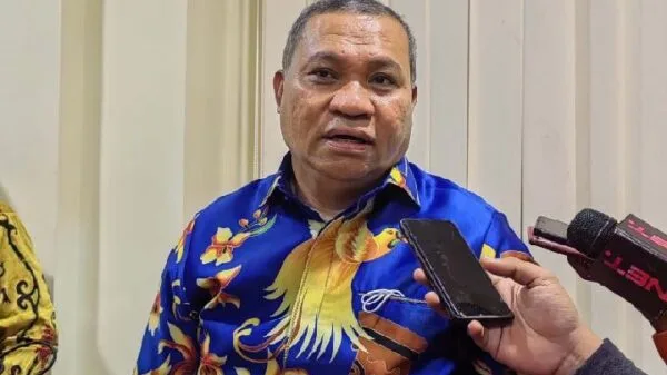 Perdana-diperiksa-Lukas-Enembe-Dicecar-8-Pertanyaan-Kuasa-Hukum-Tak-Ada-yang-Berkaitan-dengan-Materi-Kasus