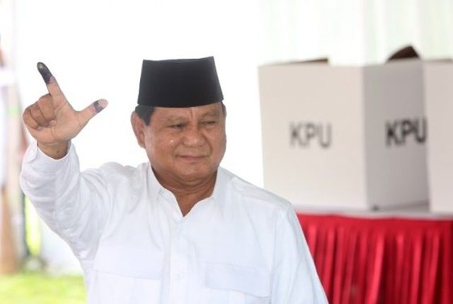Sekjen-Gerindra-Instruksikan-Kader-Pasang-Bendera-Prabowo-Presiden-2024-Jelang-HUT-Partai.jpg