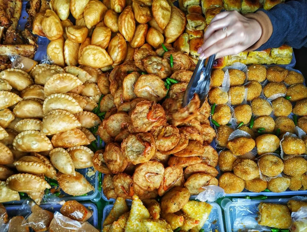 apa saja makanan takjil yang populer di bulan ramadhan
